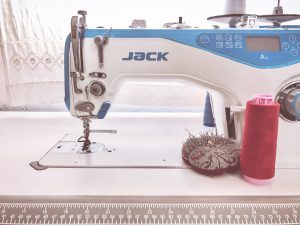 foto de maquina de coser jack