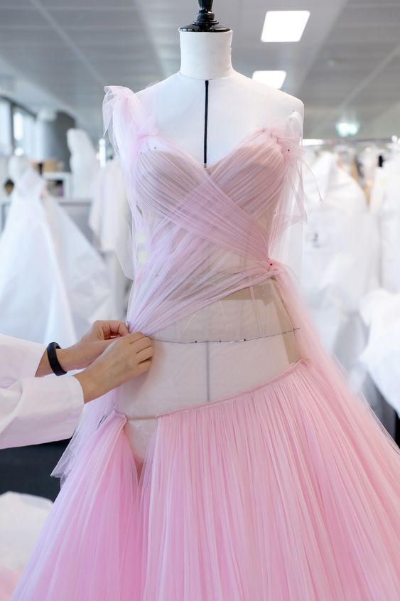 que es el moulage o patronaje sobre maniquíen maniqui de ralph and russo